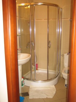 Studio AB 8 tuš akbina